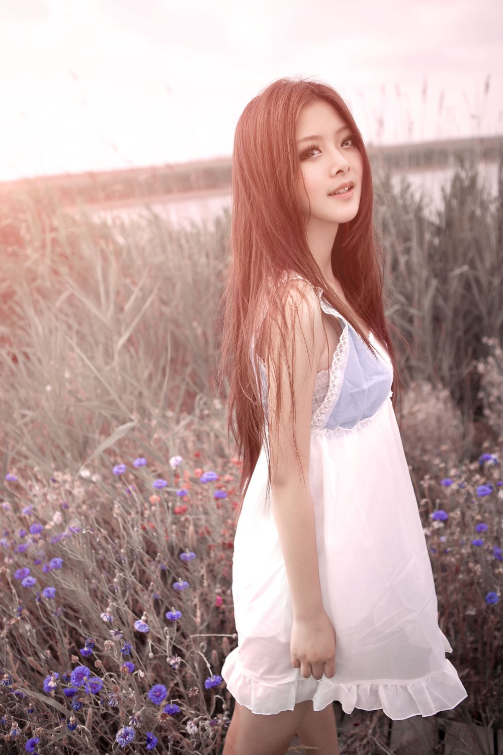 可爱漂亮美女 小清新荒郊外拍