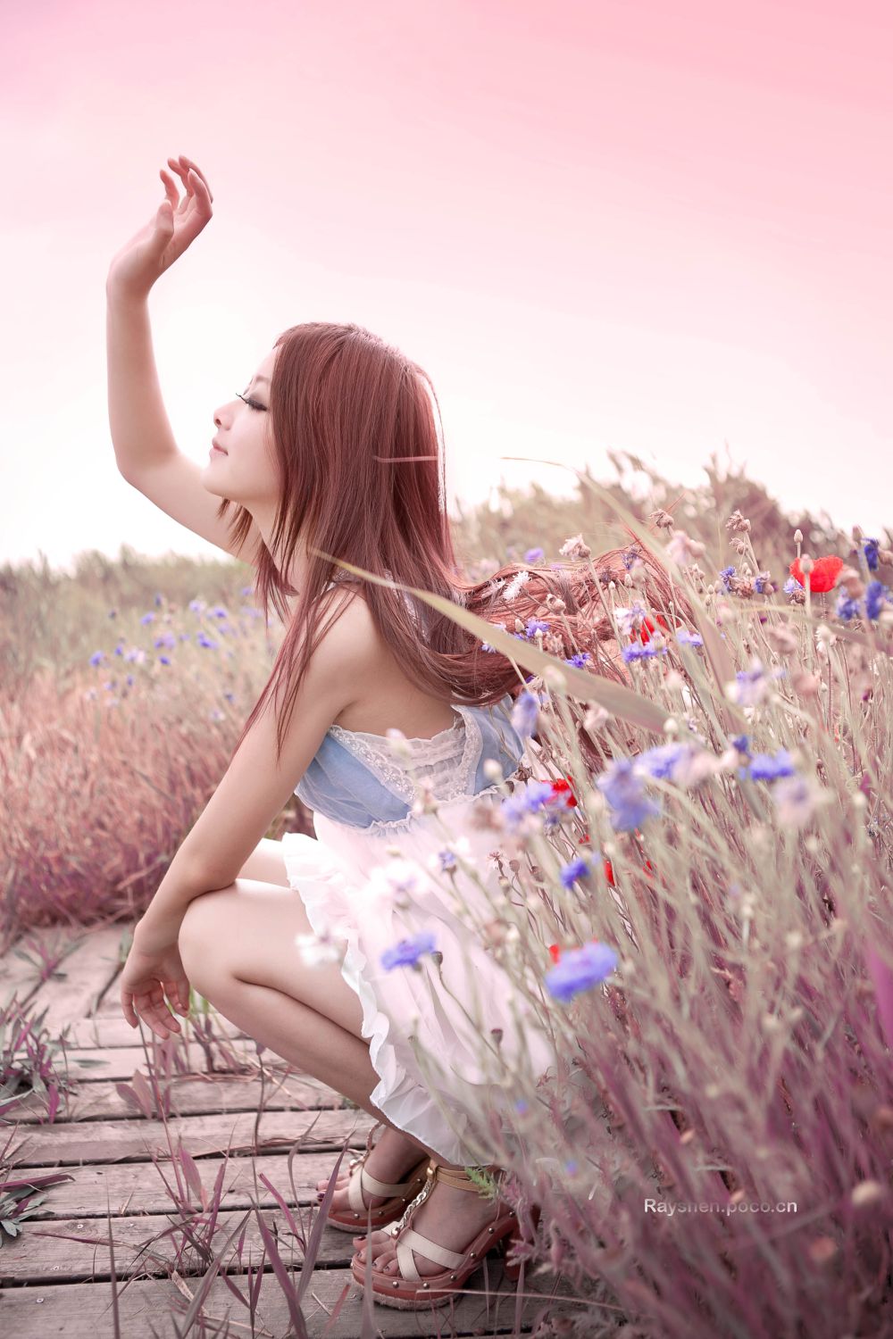 可爱漂亮美女 小清新荒郊外拍