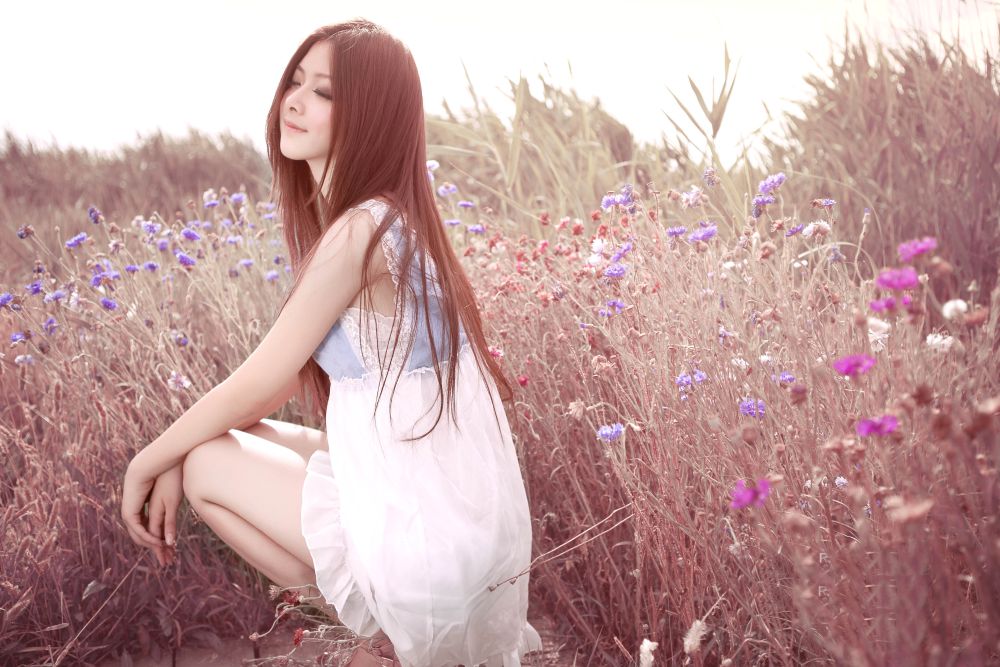 可爱漂亮美女 小清新荒郊外拍