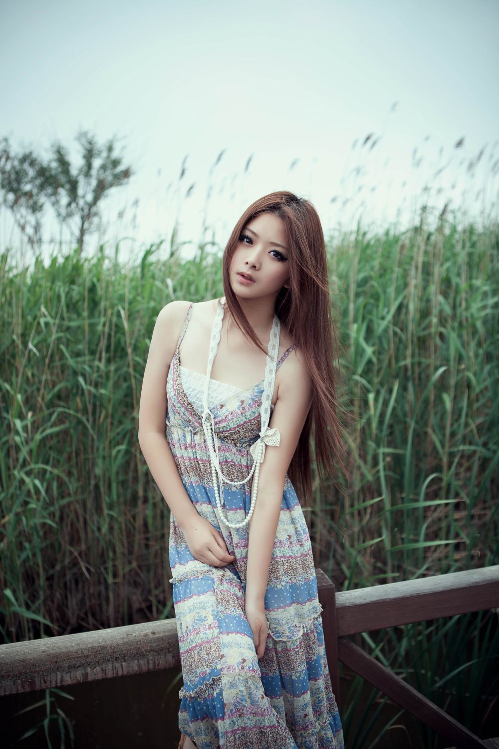 可爱漂亮美女 小清新荒郊外拍