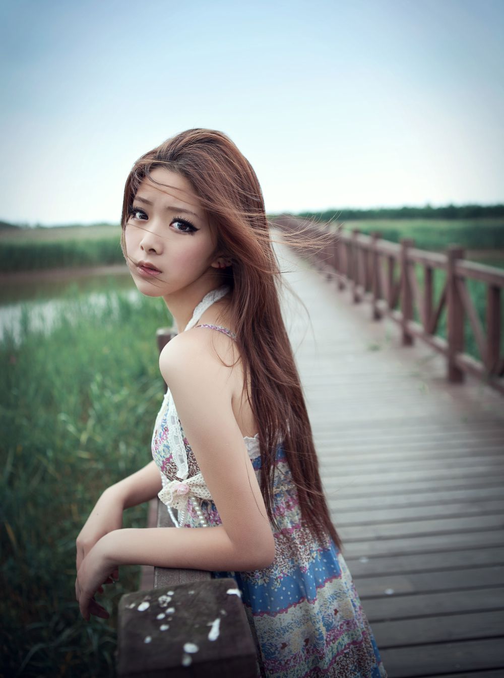 可爱漂亮美女 小清新荒郊外拍