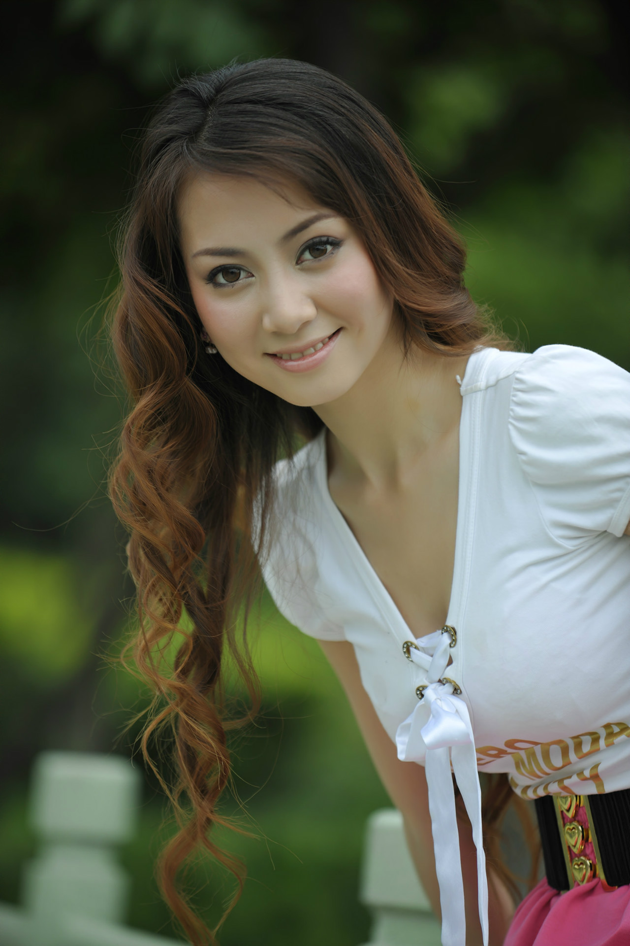 开朗成熟的大美女 性感又沉稳