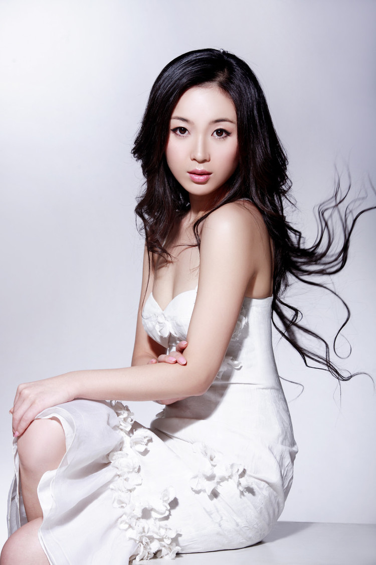 这样漂亮的气质美女你见过吗