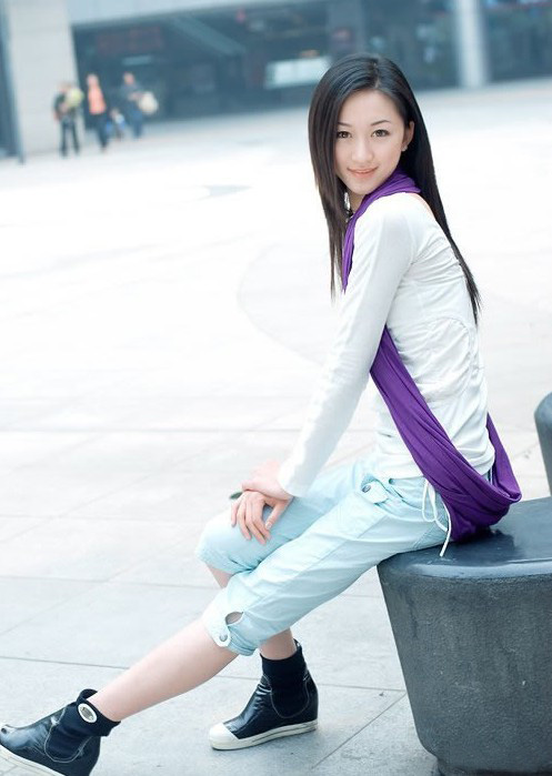 阳光清纯美女的气质写真