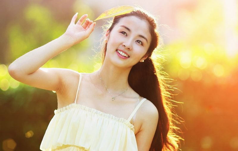 清纯美女彩虹的微笑